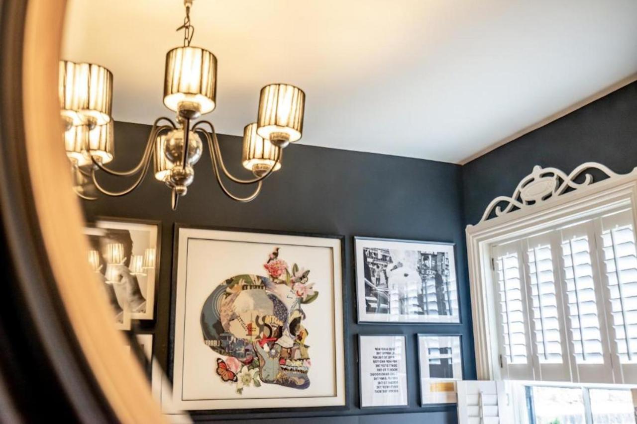 42 Is The Answer- Stunning York Townhouse Appearing On Tv Holiday Home Show Exterior photo