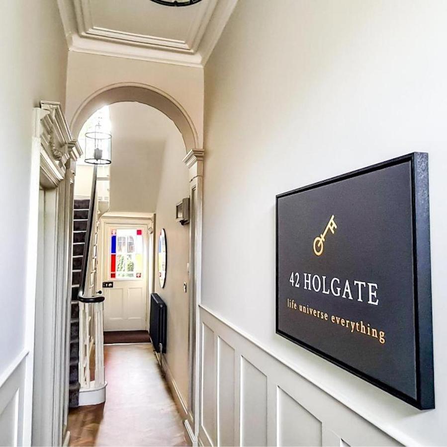 42 Is The Answer- Stunning York Townhouse Appearing On Tv Holiday Home Show Exterior photo